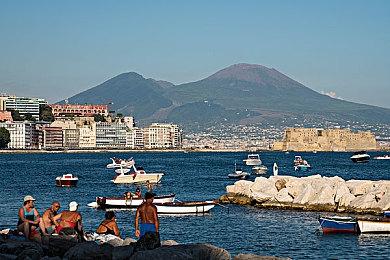 《万界之门》《卫国战争》《春秋》登录STEAM新品节，首次公开测试